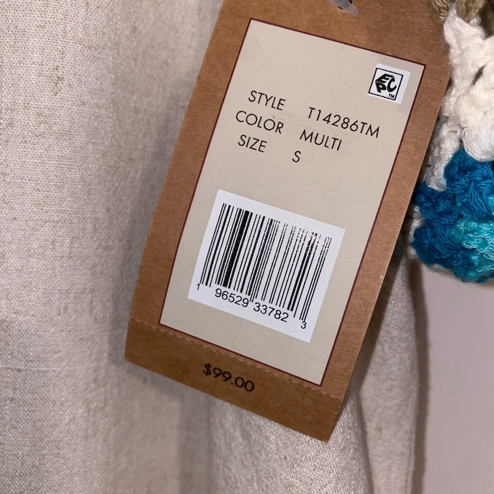 Tru Luxe Jeans Beige Top with Colorful Crochet Sleeves - Picture 5 of 8